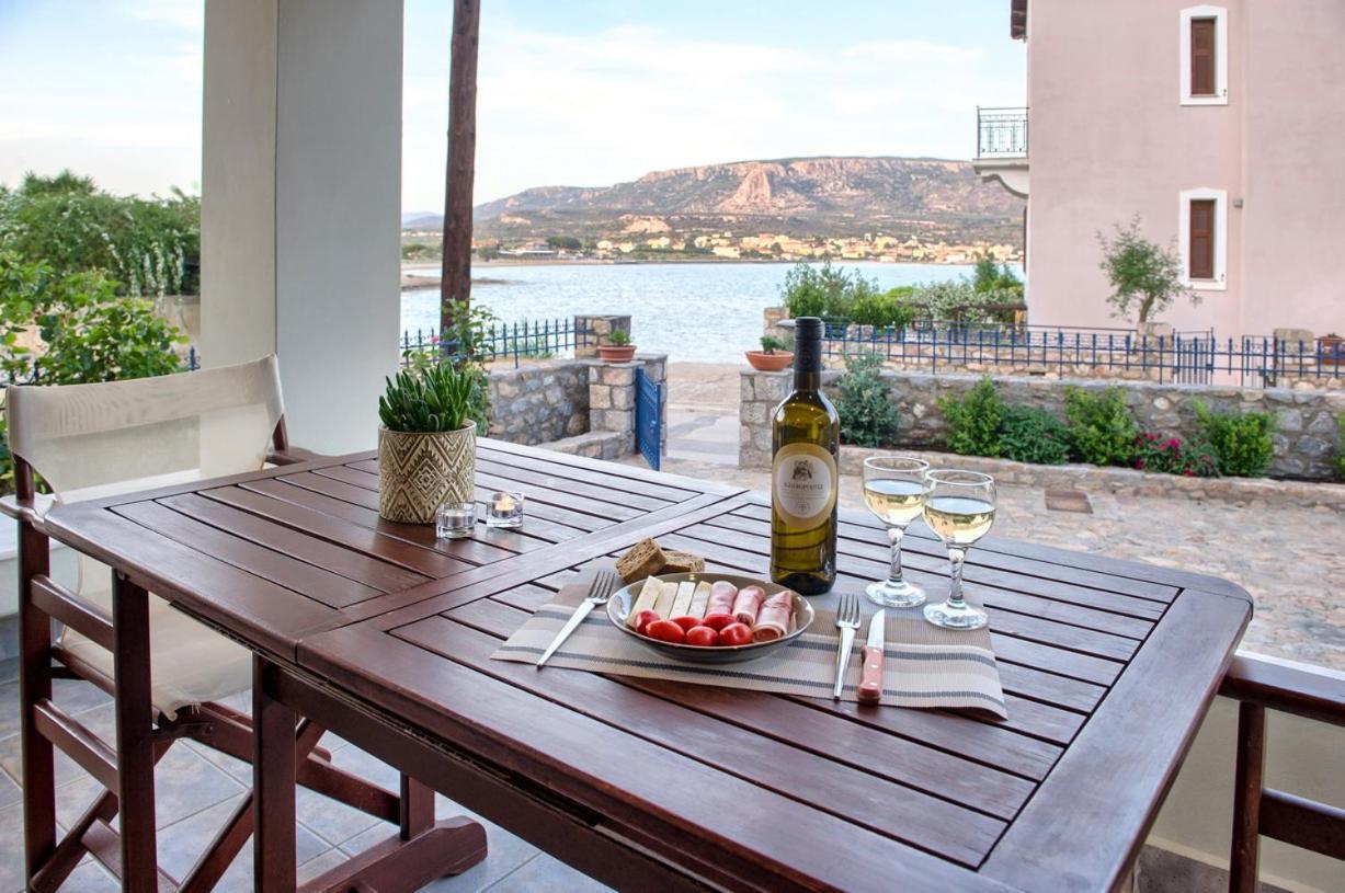 Seasight Living Apartment Plitra Exterior foto